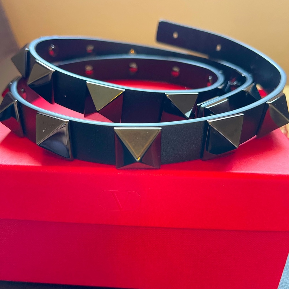 Valentino Garavani Rockstud leather belt
